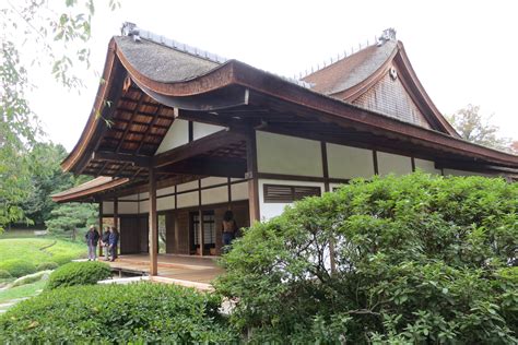 Modern Meiji Houses: An Architectural Exploration of Transition and Tradition - A Glimpse into Japan's Architectural Renaissance!